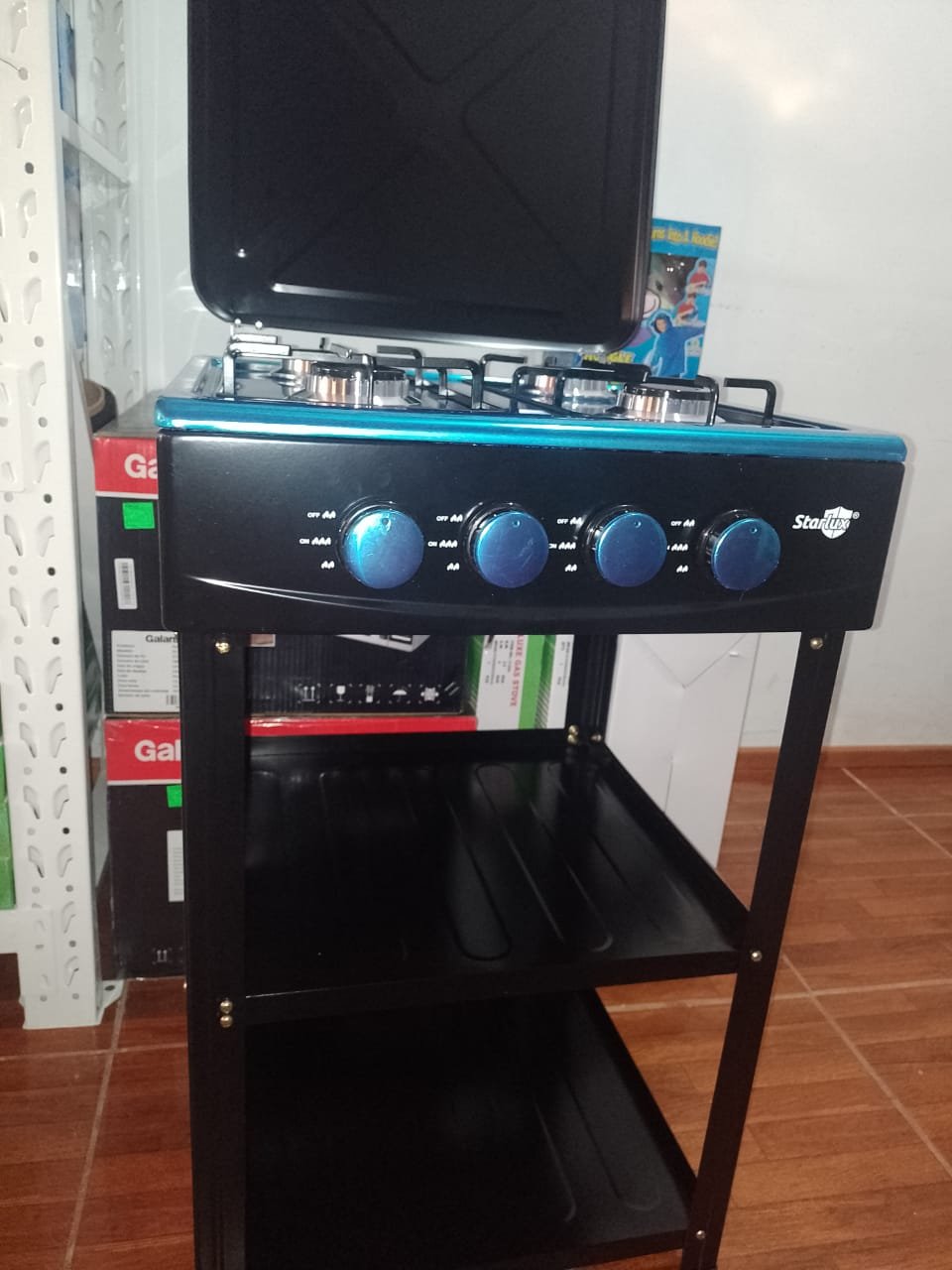 COCINA ENCIMERA 4 HORNILLAS CON ESTANTES