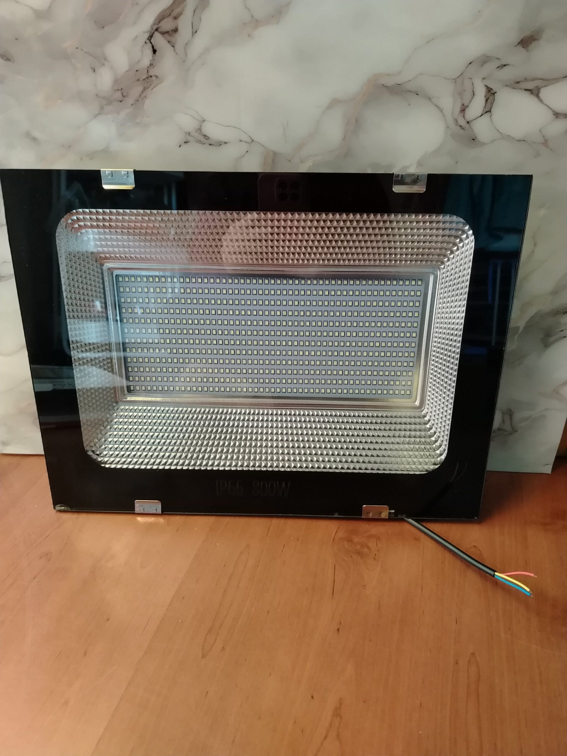 FOCO LED EXTERIOR 800w 220V - Image 4